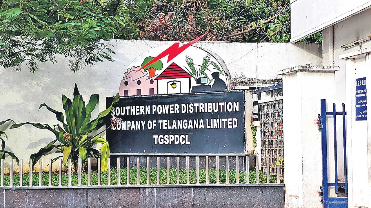 వేసవి పనులు ఆగమాగం!