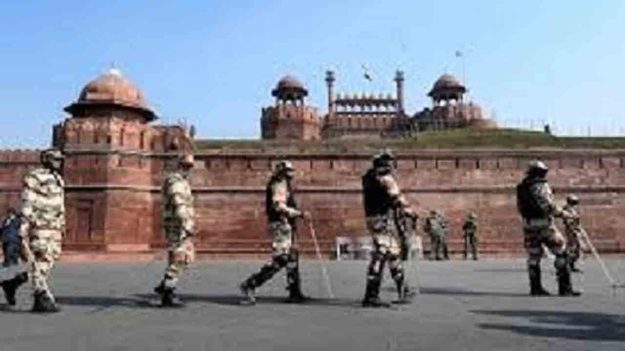 Republic Day Alert | రిపబ్లిక్‌ డే వేడుకలకు ఉగ్రముప్పు.. కట్టుదిట్టంగా భద్రతా ఏర్పాట్లు