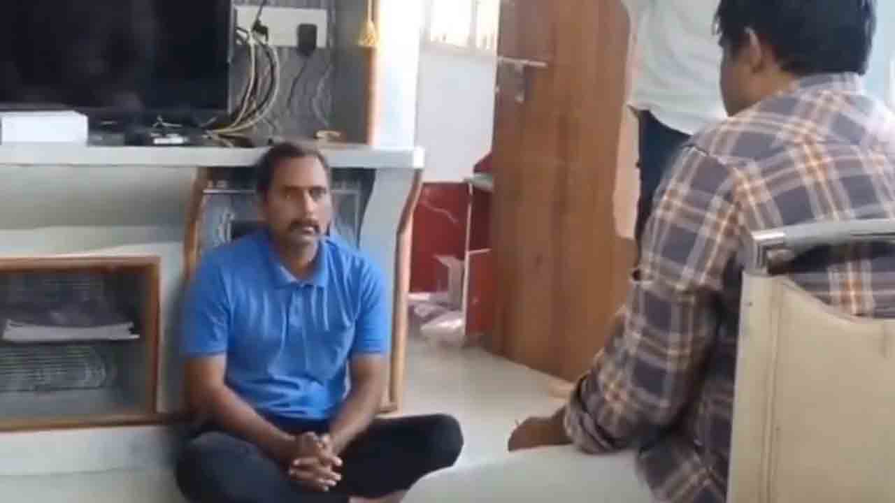 Home Guard | చేసేది హోంగార్డు ఉద్యోగం.. కానీ ఇతడి అక్రమ సంపాదన ఎంతో తెలుసా..?