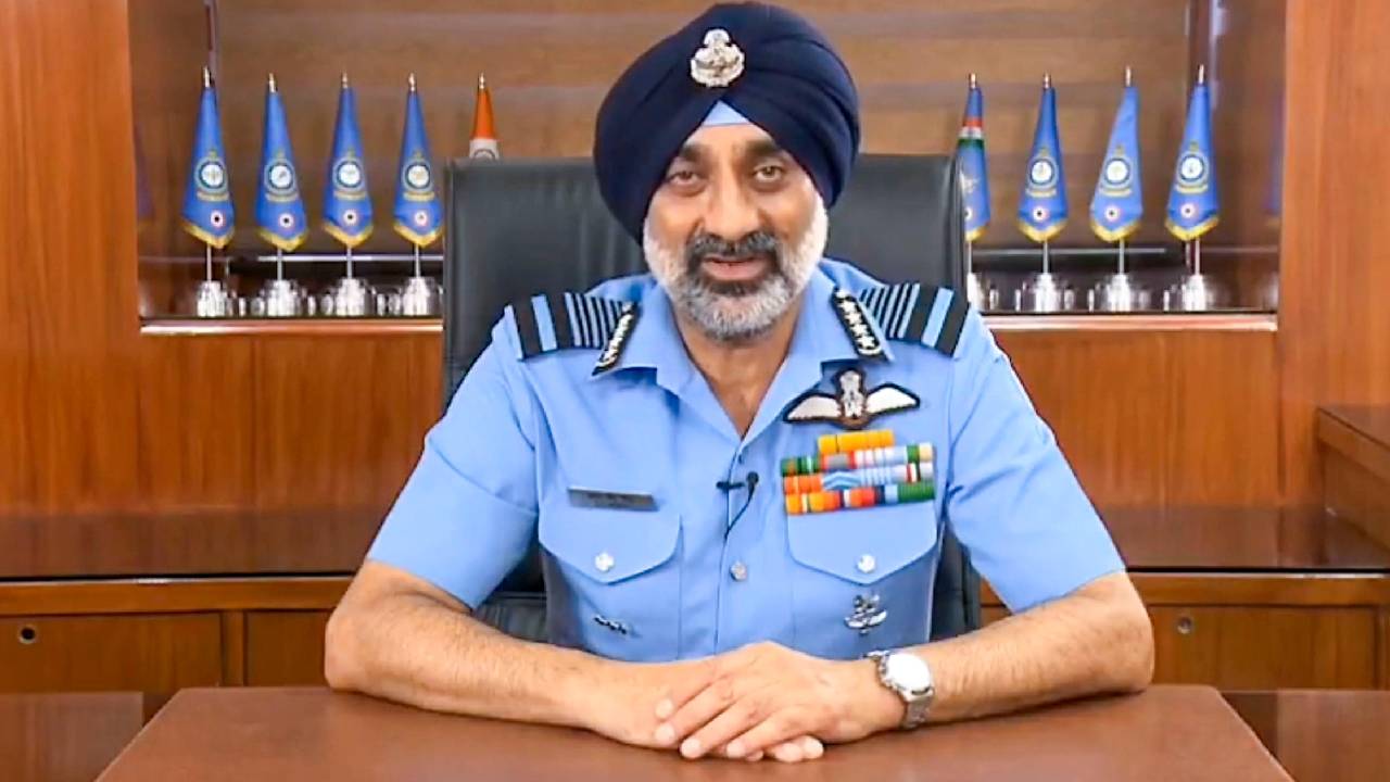 IAF Chief AP Singh | పాకిస్తాన్‌ను మోకాళ్లపై కూర్చోబెడతాం.. వార్నింగ్ ఇచ్చిన ఐఏఎఫ్ చీఫ్ సింగ్