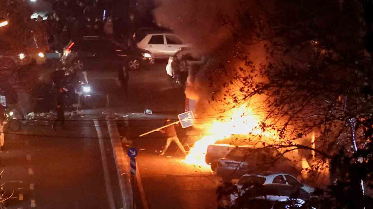 Iran | అట్టుడుకుతున్న ఇరాన్‌.. నిరసనల్లో 2,000 మంది మృతి