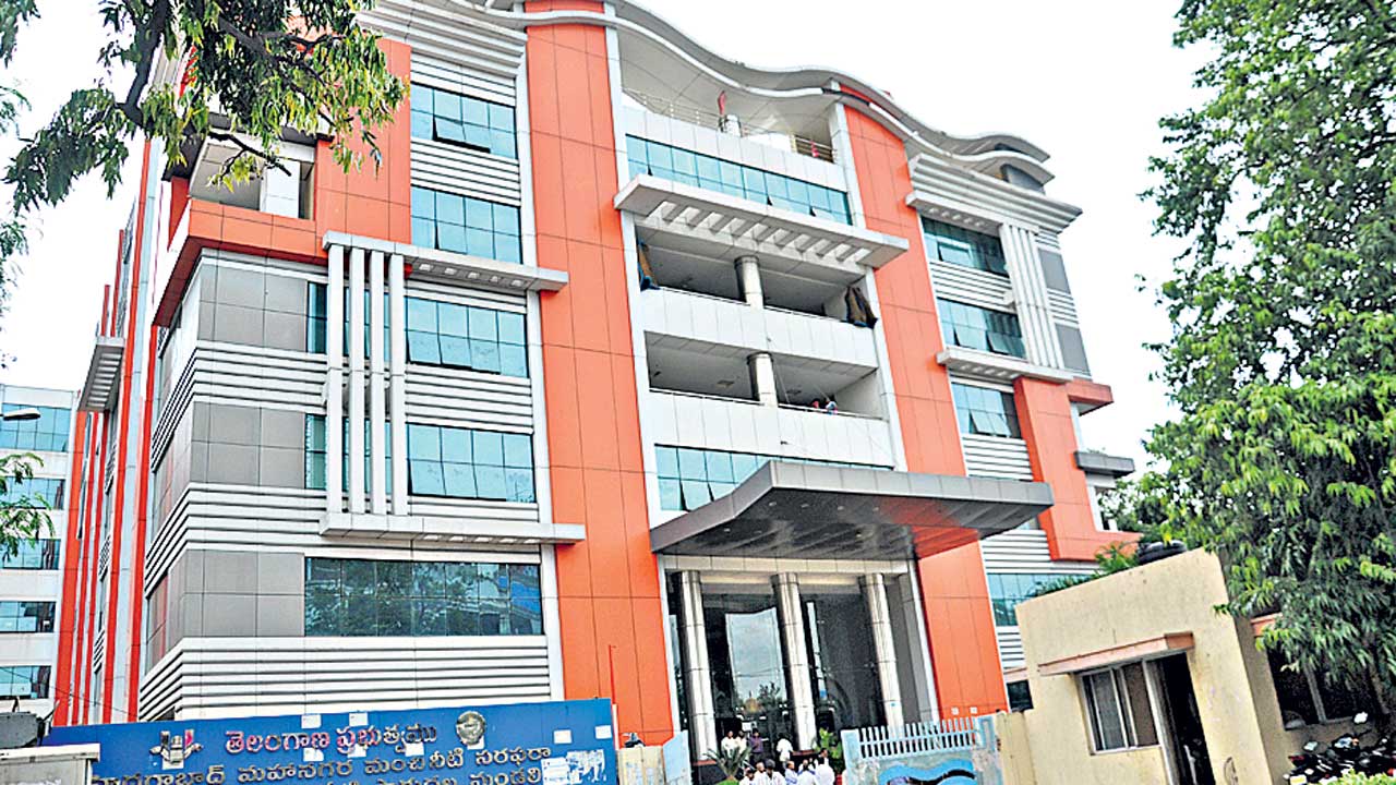 మీటర్‌ రీడర్లకు స్వస్తి!