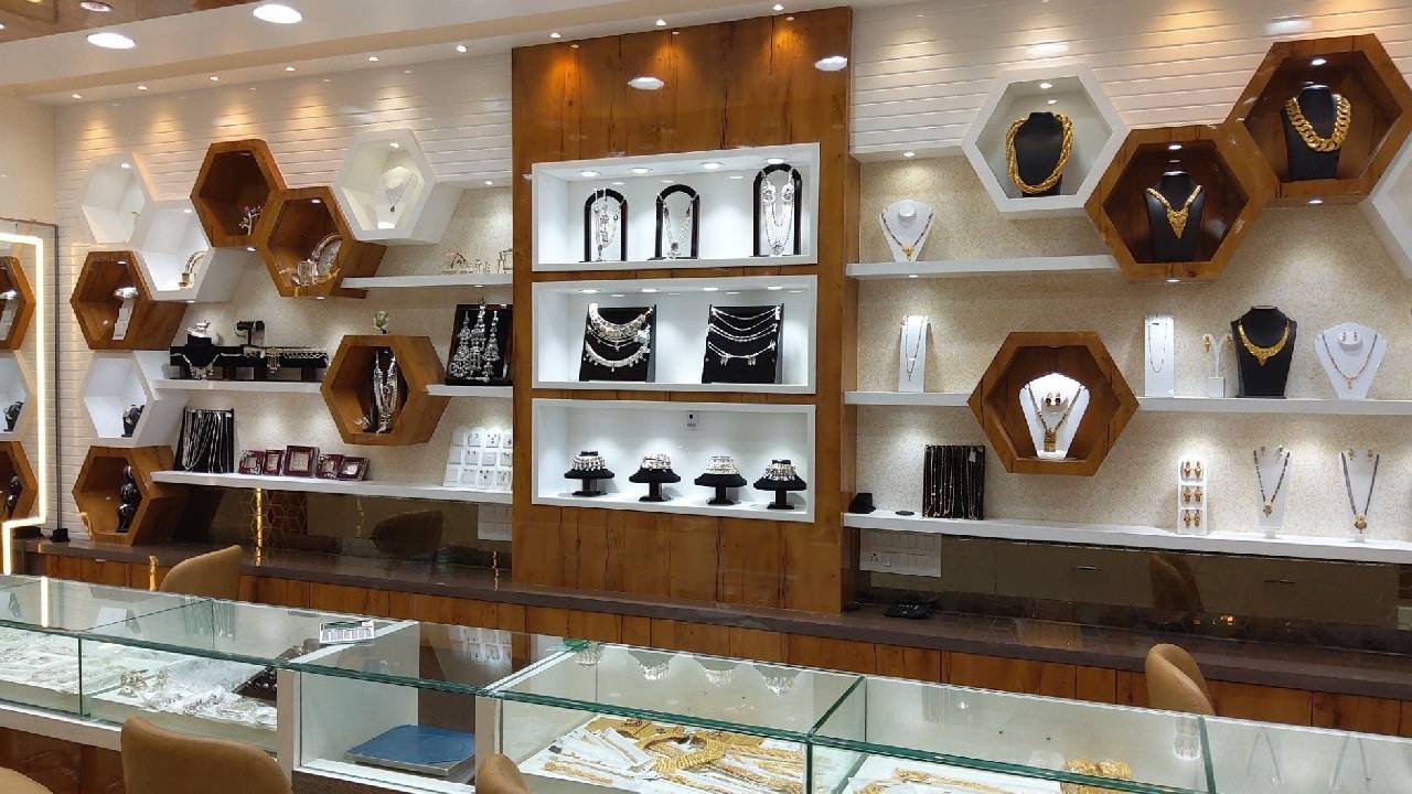 Bihar | బురఖాపై నిషేధం.. జువెలరీ షాపుల నిర్ణయంపై వివాదం