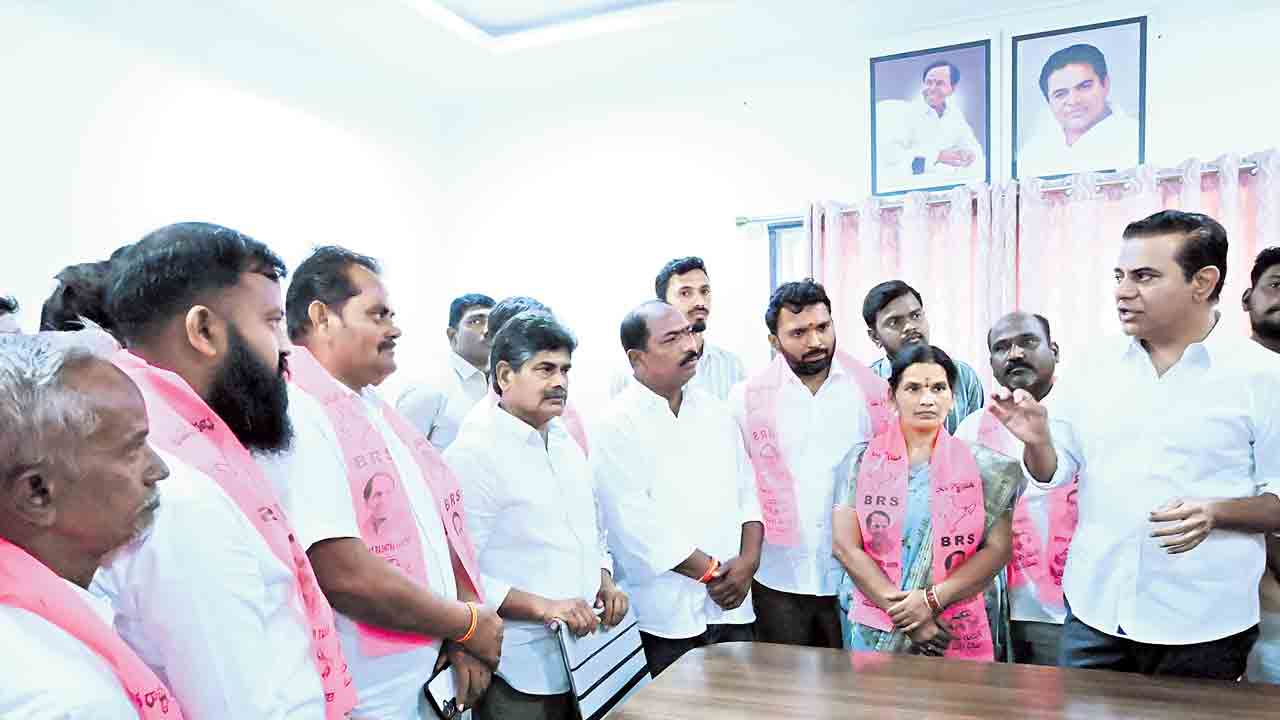 బెదిరింపులకు భయపడొద్దు.. మీకు నేనున్నా.. మనమే గెలుస్తం : కేటీఆర్‌