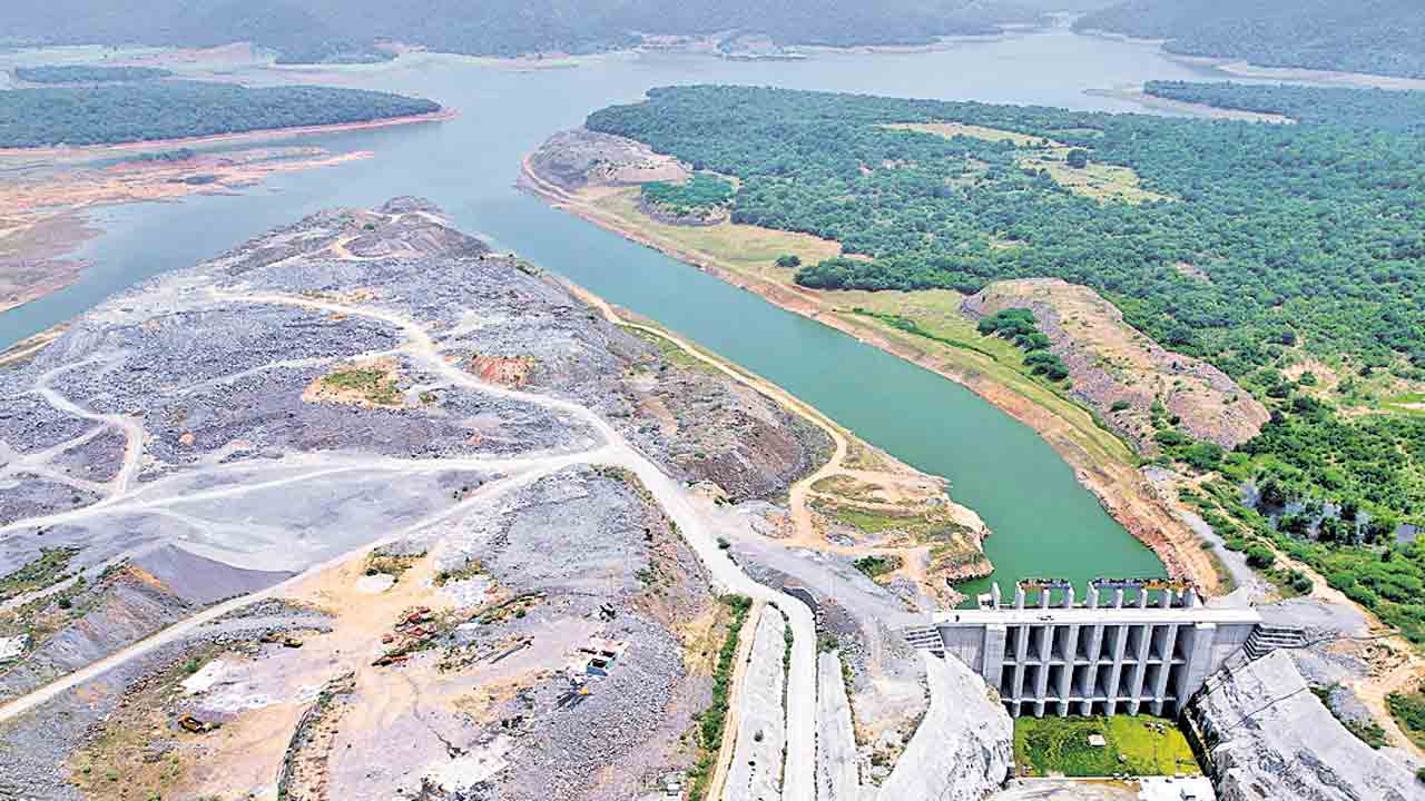 పాలమూరు డీపీఆర్‌ వాపస్‌ పాపం కేంద్రానిదే!