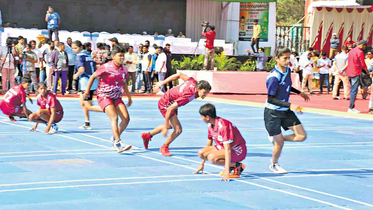 జాతీయస్థాయి ఖోఖో పోటీలు షురూ.. ప్రారంభించిన మంత్రులు వాకిటి శ్రీహరి, ఉత్తమ్‌