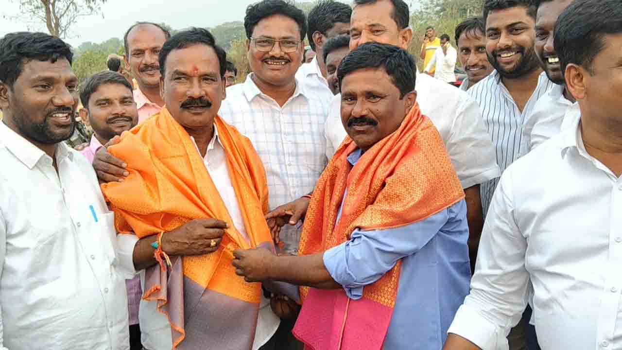 Kollapur Municipality | ఓట్ల కోసం ఎన్నికల కోడ్ ఉల్లంఘన.. కొల్లాపూర్‌లో దిగజారిపోయిన కాంగ్రెస్ పరిస్థితి