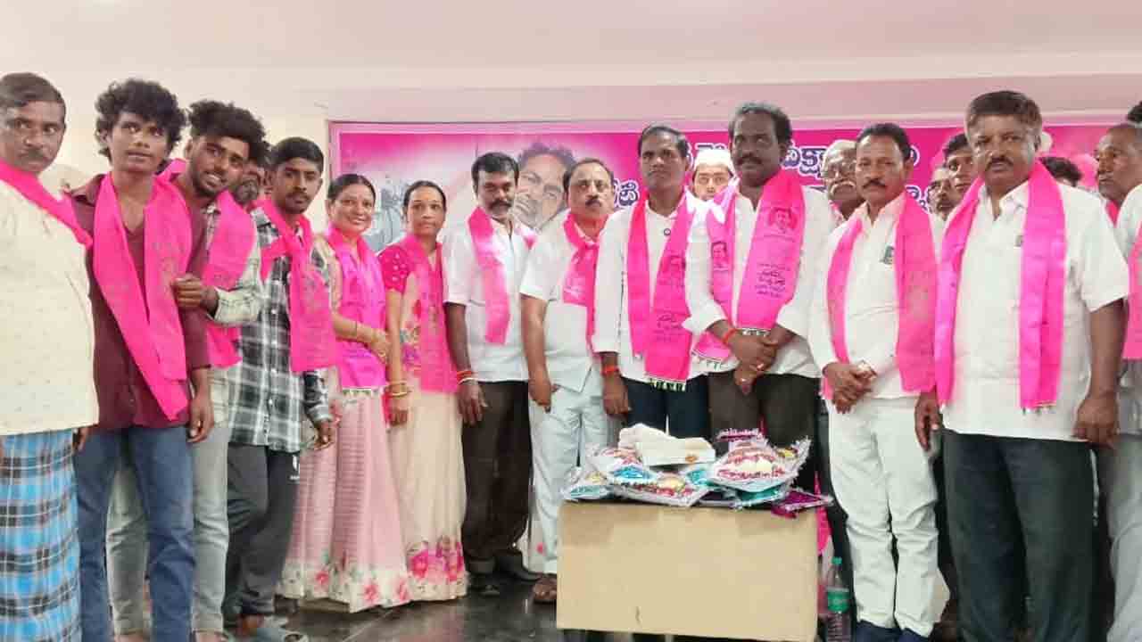 MP DK Aruna | ఎంపీ డీకే అరుణ జూటా కూతలు కూయడం కరెక్ట్‌ కాదు : స్పోర్ట్స్అథారిటీ మాజీ  చైర్మన్ ఆంజనేయ గౌడ్