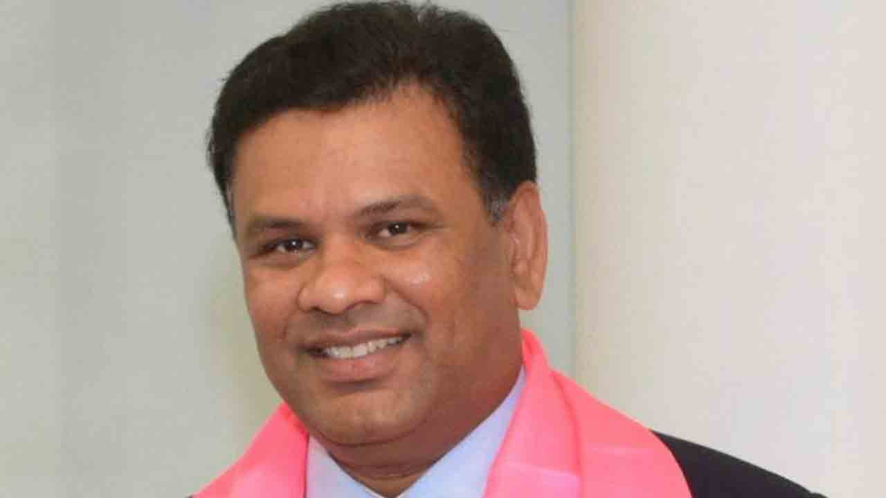 Mahesh Bigala | రాజకీయంగా ఎదుర్కోలేకనే కక్షపూరిత కేసులు.. కేసీఆర్‌కు సిట్‌ నోటీసులపై బీఆర్ఎస్ ఎన్నారై కోఆర్డినేటర్ మహేష్ బిగాల