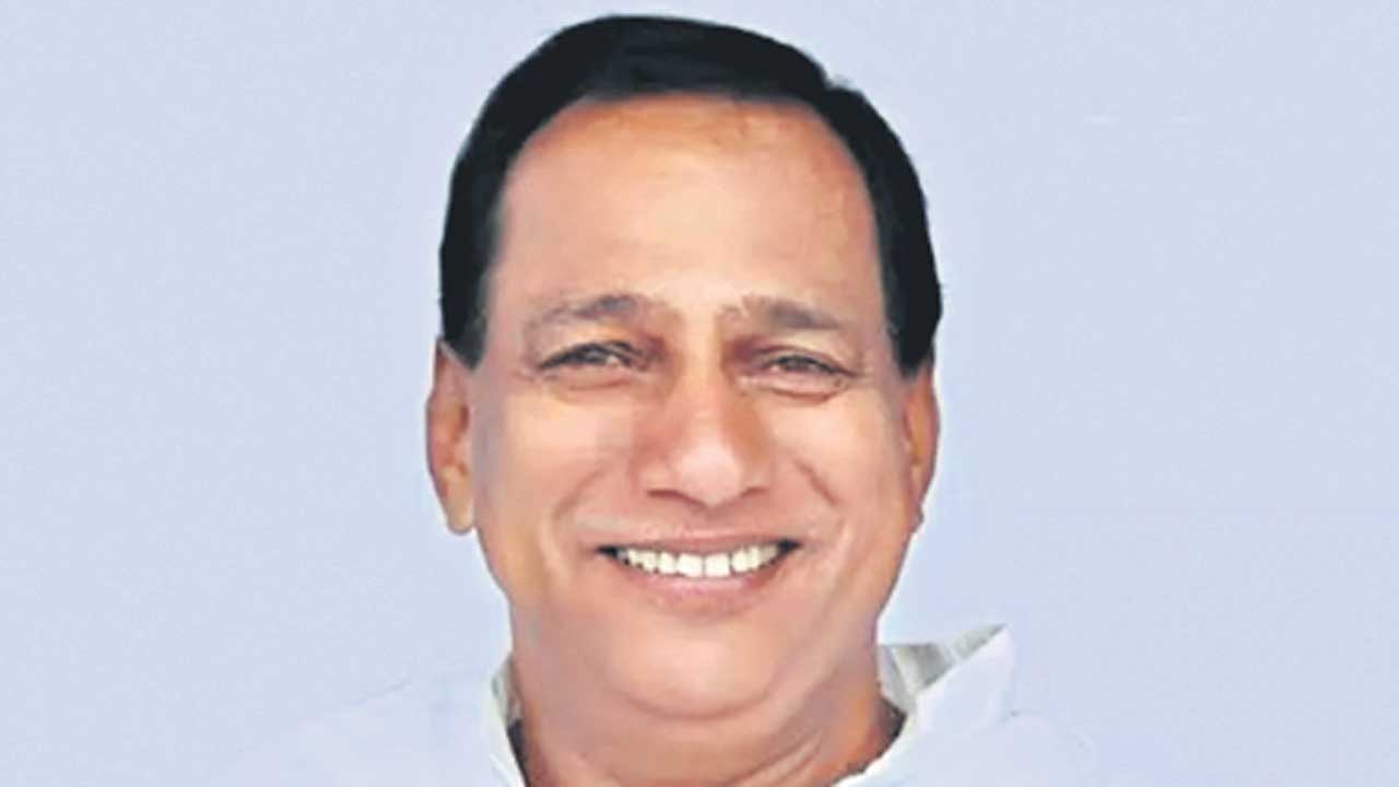 గులాబీ జెండా ఎగురవేస్తాం