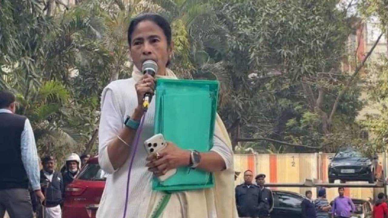 Mamata Banerjee | కోల్‌కతాలో ఐ-ప్యాక్ సంస్థపై ఈడీ దాడులు.. తీవ్రంగా ఖండించిన సీఎం మమత