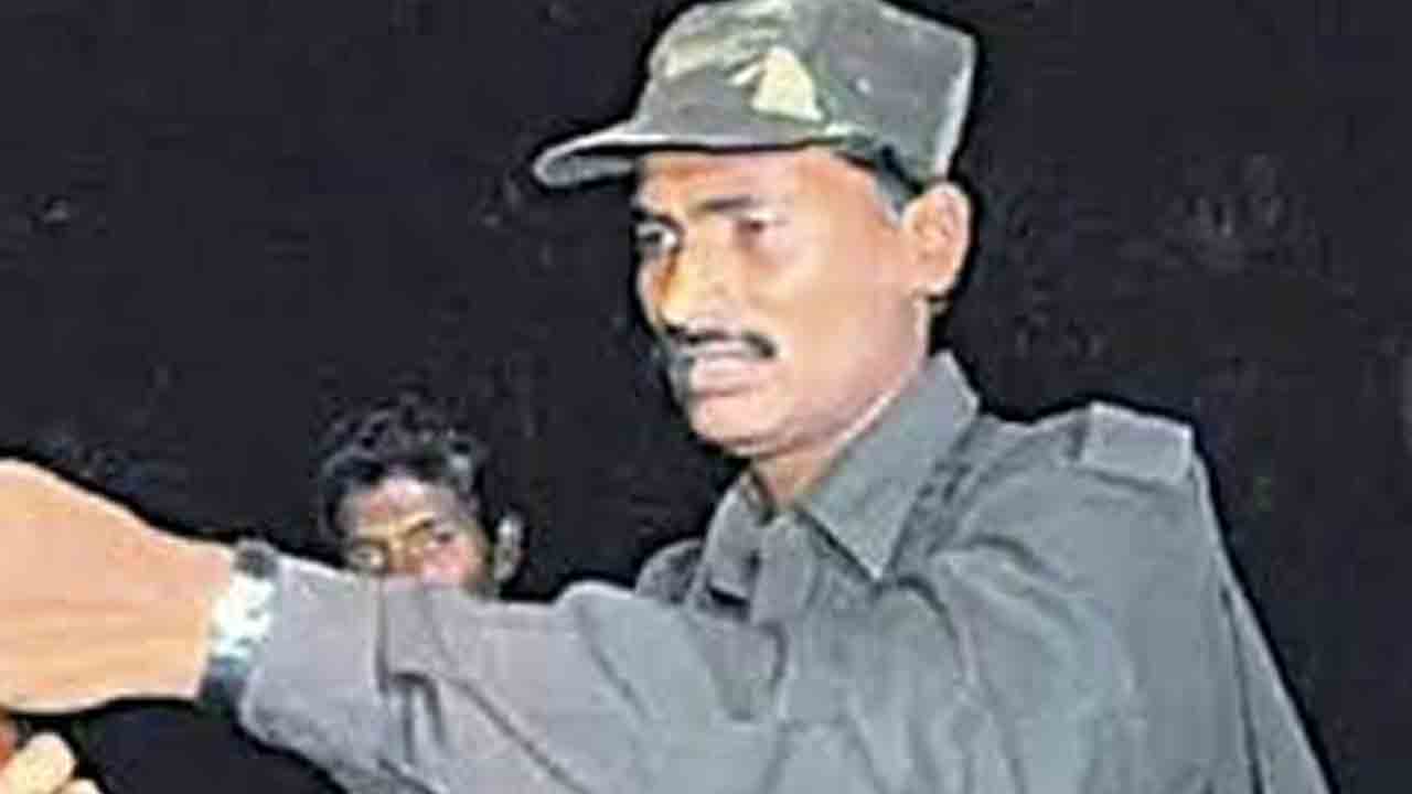 బర్సే దేవా లొంగుబాటు మరో 15 మంది మావోయిస్టులు కూడా