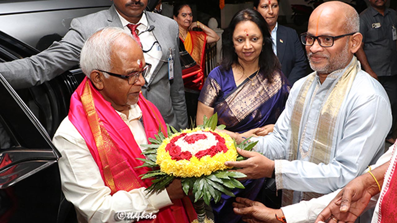 Mauritius President | తిరుమలకు చేరుకున్న మారిషస్ ప్రెసిడెంట్‌ దంపతులు