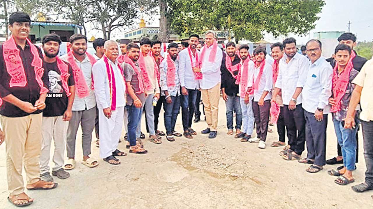 మున్సిపల్‌ ఎన్నికల్లో యువతదే కీలకపాత్ర