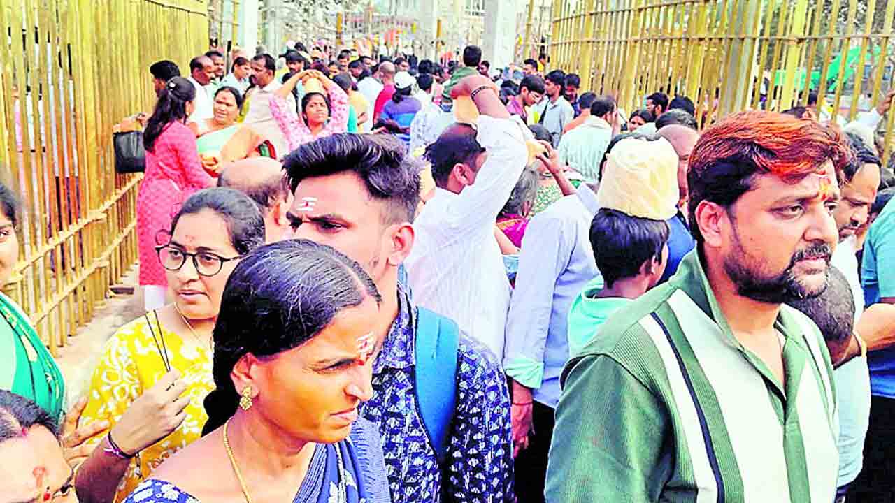 మేడారం.. జనారణ్యం