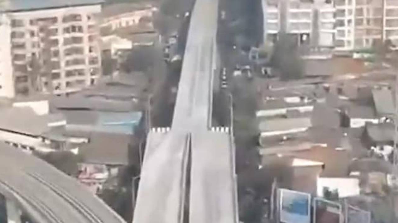 Mumbai flyover | ఇదేం నిర్మాణం.. నాలుగు లేన్ల ఫ్లైఓవర్ రెండు లేన్లుగా మారితే.. కాంగ్రెస్ విమర్శ