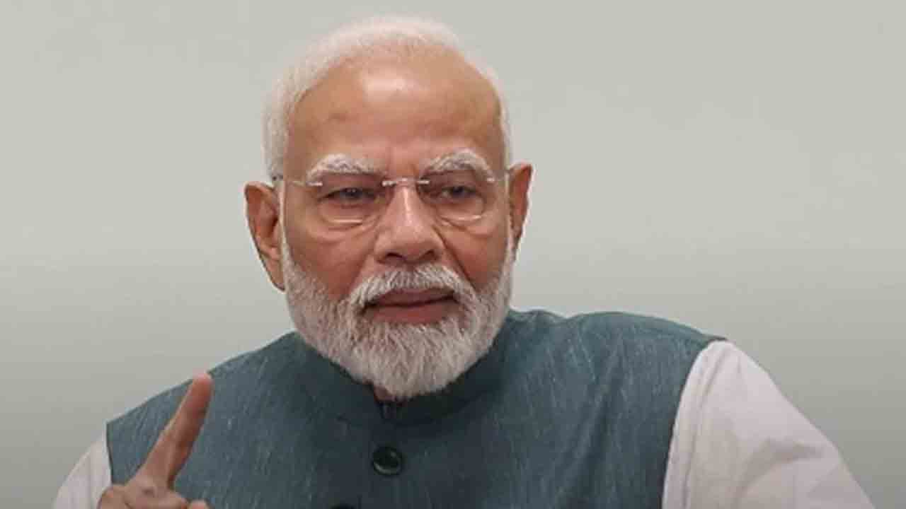 PM Modi | అద్భుతమైన సంవత్సరం కావాలి.. దేశ ప్రజలకు కొత్త ఏడాది శుభాకాంక్షలు తెలిపిన ప్రధాని మోదీ