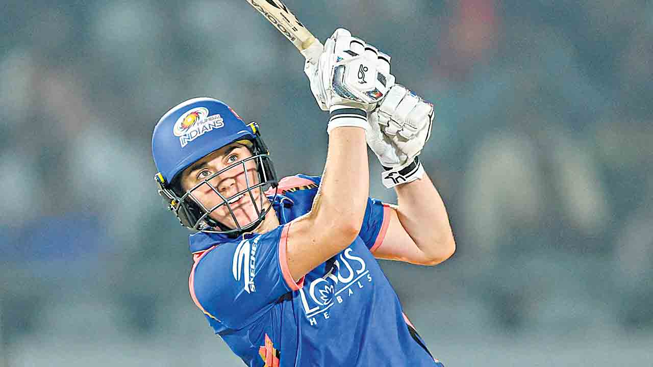 ముంబై రేసులోనే..