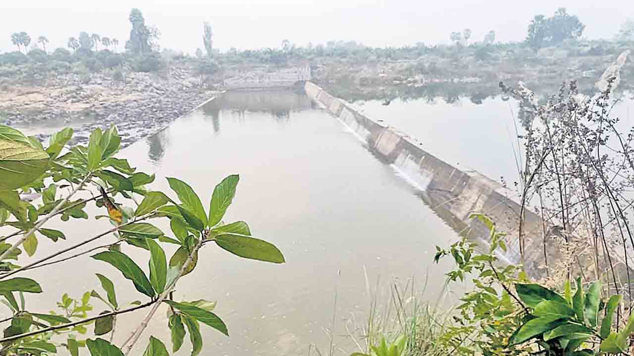 Munneru river | మున్నేరు జల దోపిడీకి మంత్రి కుట్ర!.. నీటిని పాలేరుకు తరలించే ప్రయత్నం