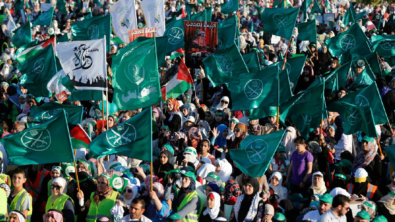 United Arab Emirates | అలా చేస్తే స్కాలర్ షిప్ లు కట్ చేస్తాం.. ముస్లిం విద్యార్థులకు యూఏఈ హెచ్చరిక..