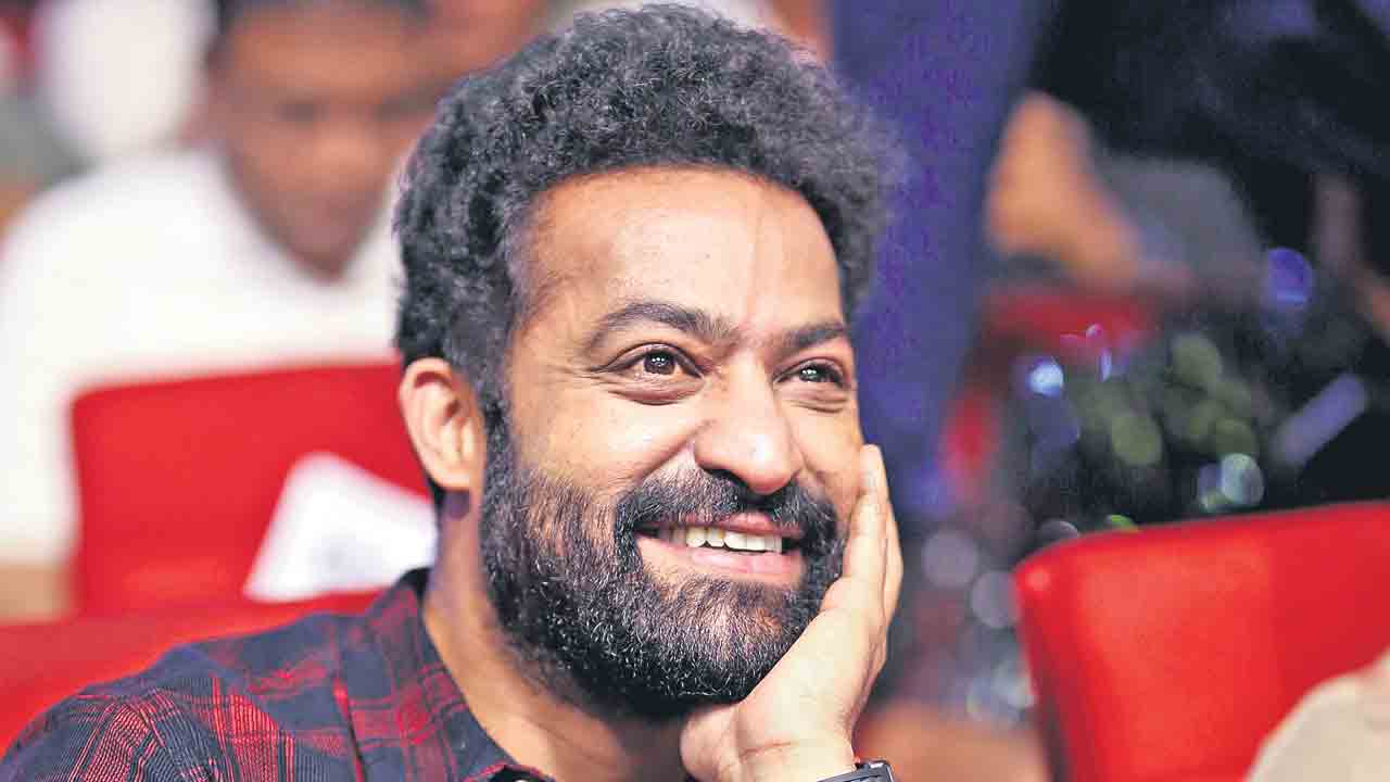 వంద మందితో భారీ పోరాటం