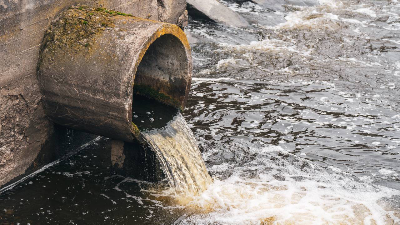 Gandhinagar| గాంధీనగర్లో కలుషిత నీరు కలకలం.. ఆస్పత్రికి బాధితుల క్యూ..