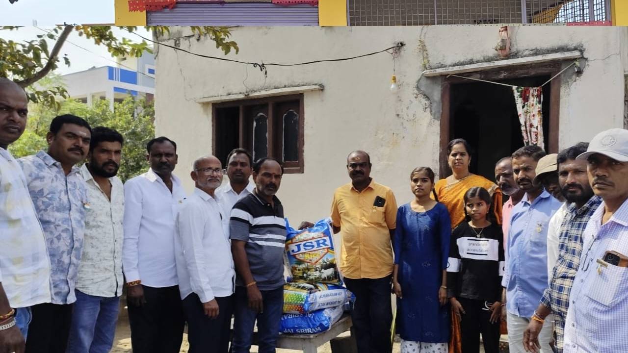 New Shayampet | అనారోగ్యంతో మరణించిన ఆటో డ్రైవర్.. బాధిత కుటుంబానికి తోటి డ్రైవర్ల ఆర్థిక సాయం