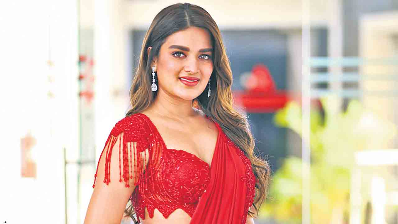 తినిపించడంలోనే ఆయనకు ఆనందం