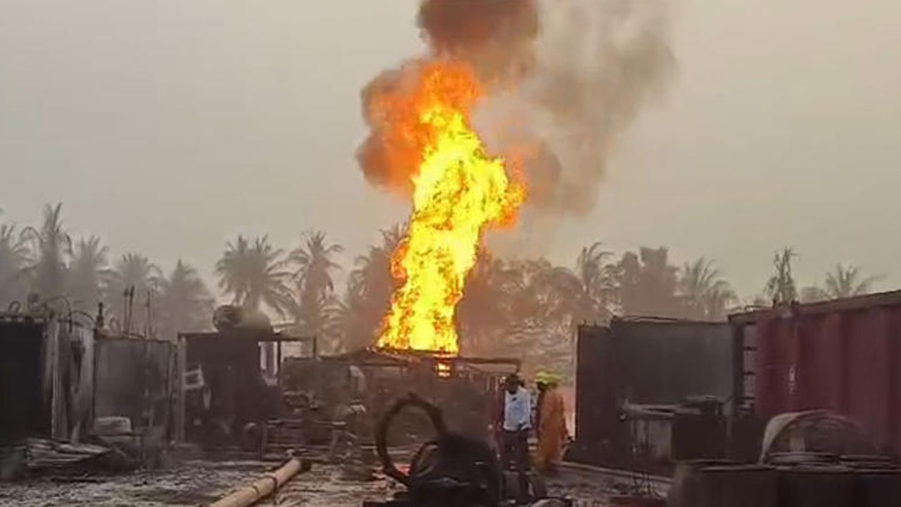 ONGC Fire | ఓఎన్‌జీసీలో అదుపులోకి రాని మంటలు.. పూర్తిగా ఆర్పేందుకు మరికొన్ని రోజుల సమయం