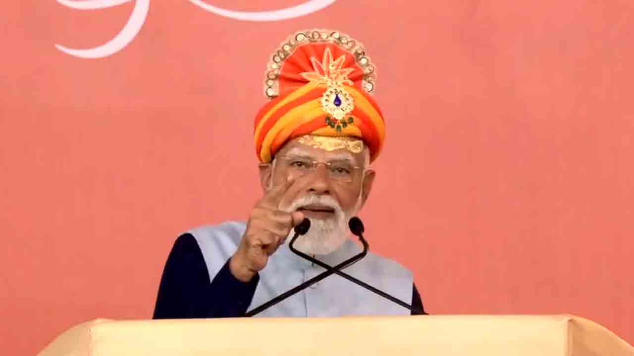 PM Modi | బానిస మనస్తత్వంతో సోమ్‌నాథ్‌ ప్రాముఖ్యతను విస్మరించారు : ప్రధాని మోదీ