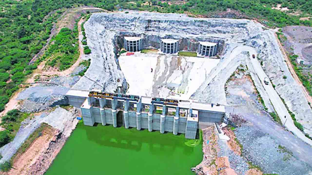 ప్రాజెక్టులపై బీఆర్‌ఎస్‌ పోరుబాట