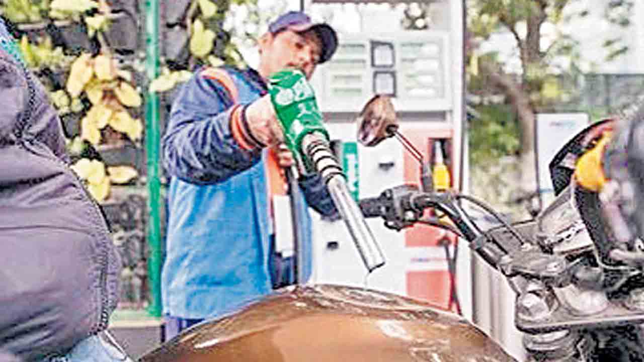 త్వరలో పెట్రో ధరల మోత!