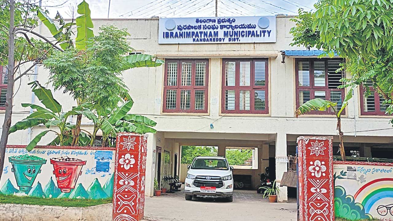 రిజర్వేషన్లపై ఉత్కంఠ తమకు అనుకూలంగా వస్తాయా.. రావా..?