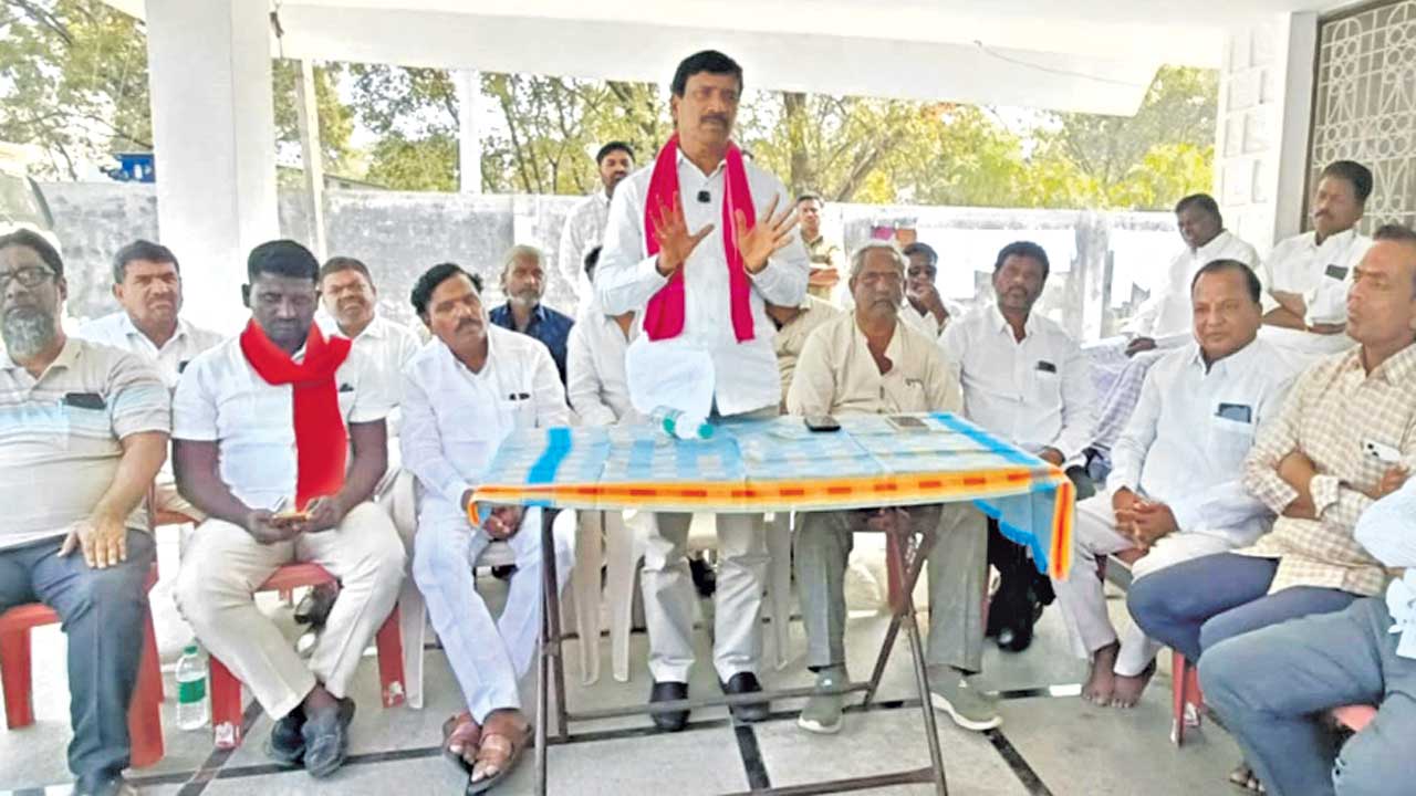 లగచర్లకు విద్యాలయాల తరలింపు