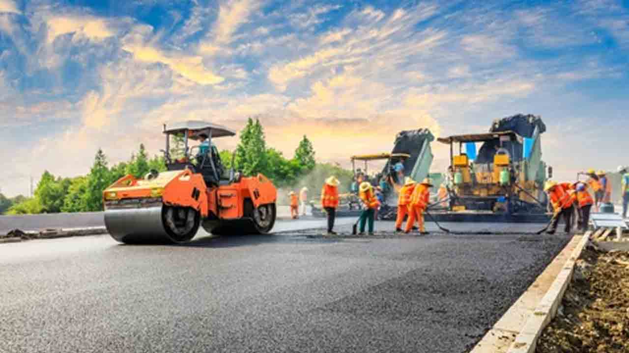 స్వాతంత్య్రం వచ్చిన78 ఏండ్లకు ఆ ఊరికి రోడ్డు