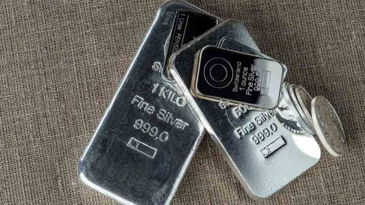 Silver Price | మరింత వేగంగా వెండి పరుగులు.. రూ.4 లక్షలు దాటిన కిలో ధర