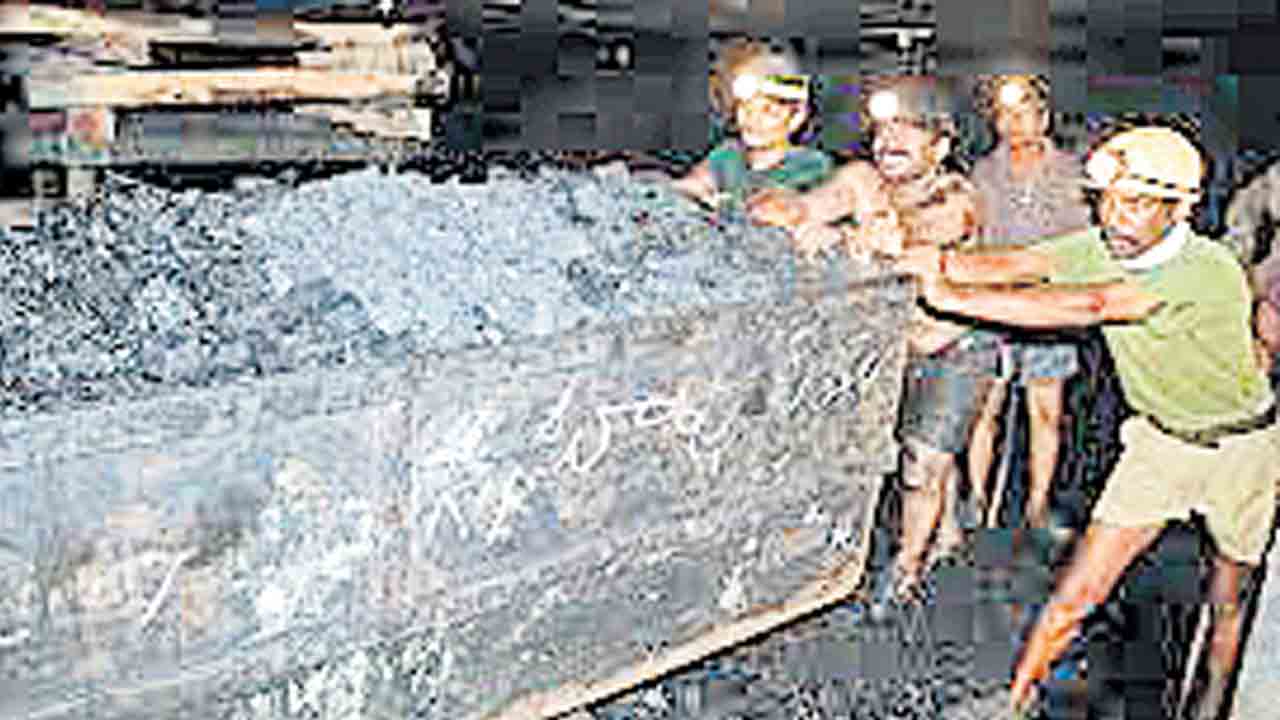 సింగరేణి హామీలకు పాతర