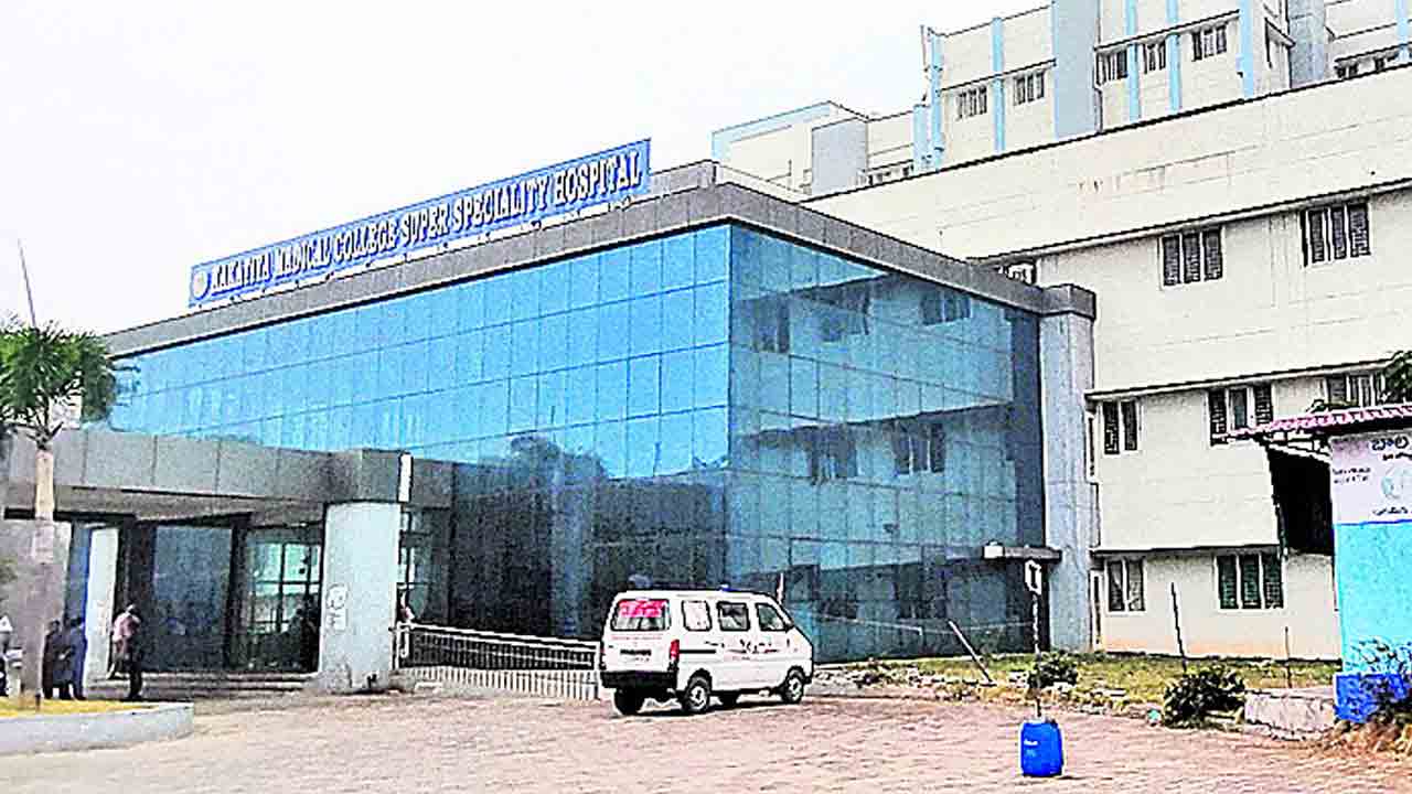 నిర్వహణ శూన్యం సేవలు మృగ్యం !