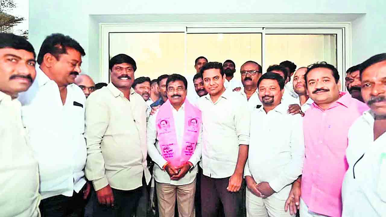 నర్సంపేటలో కాంగ్రెస్‌కు బిగ్‌ షాక్‌