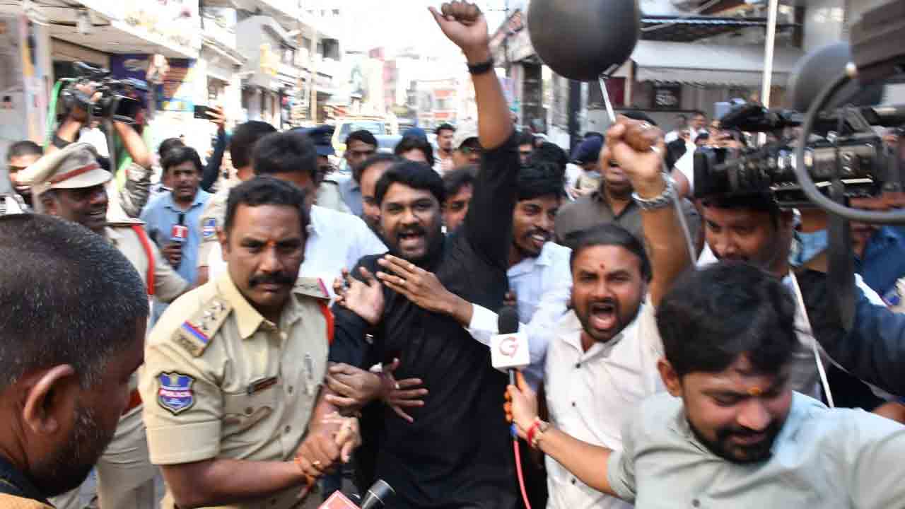 Talasani Saikiran Yadav | అస్తిత్వం కోసం పోరాడుతుంటే అక్రమ అరెస్టులు అన్యాయం : తలసాని సాయి కిరణ్ యాదవ్