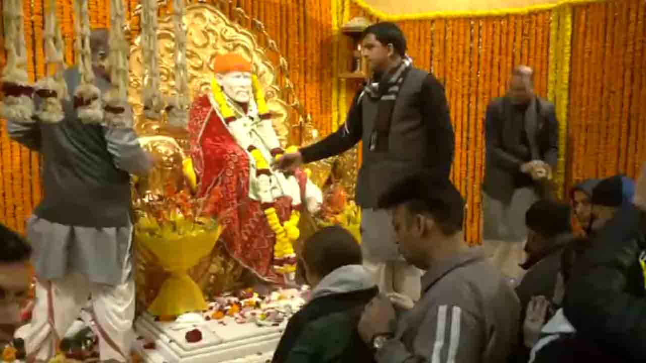 New Year 2026 | కొత్త ఏడాది.. ఆలయాలకు పోటెత్తిన భక్తులు.. VIDEOS