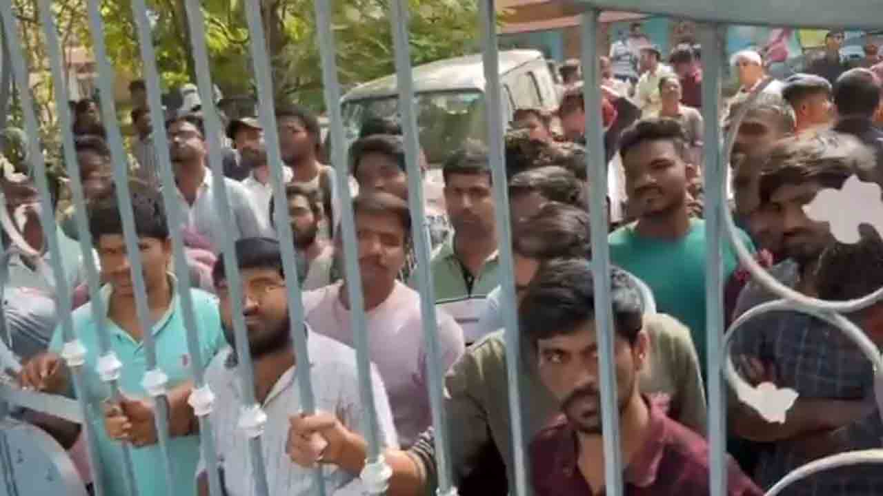 Protest | ‘ఇది ప్రజా పాలన కాదు పనికిమాలిన పాలన’.. రేవంత్ పాలనపై నిరుద్యోగుల ఆగ్రహం.. Video