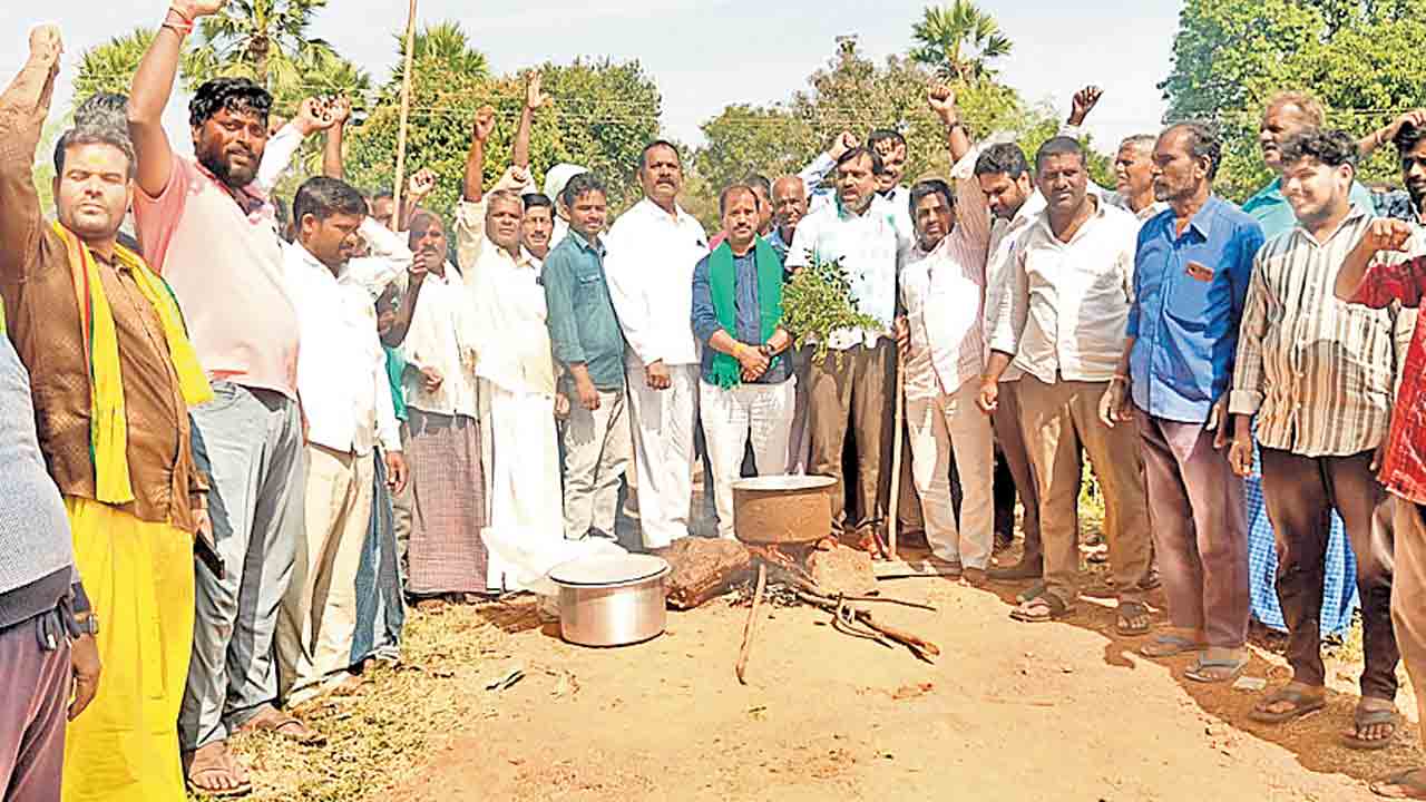 గ్రీన్‌ఫీల్డ్‌రోడ్డు వద్దే వద్దు!