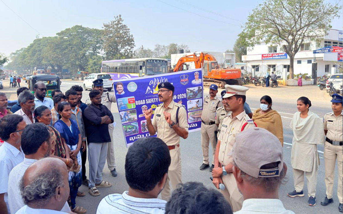 Khammam Rural : బాధ్య‌త‌తో భ‌ద్ర‌త మెరుగు : ఖమ్మం రూరల్ ఏసీపీ తిరుపతి రెడ్డి