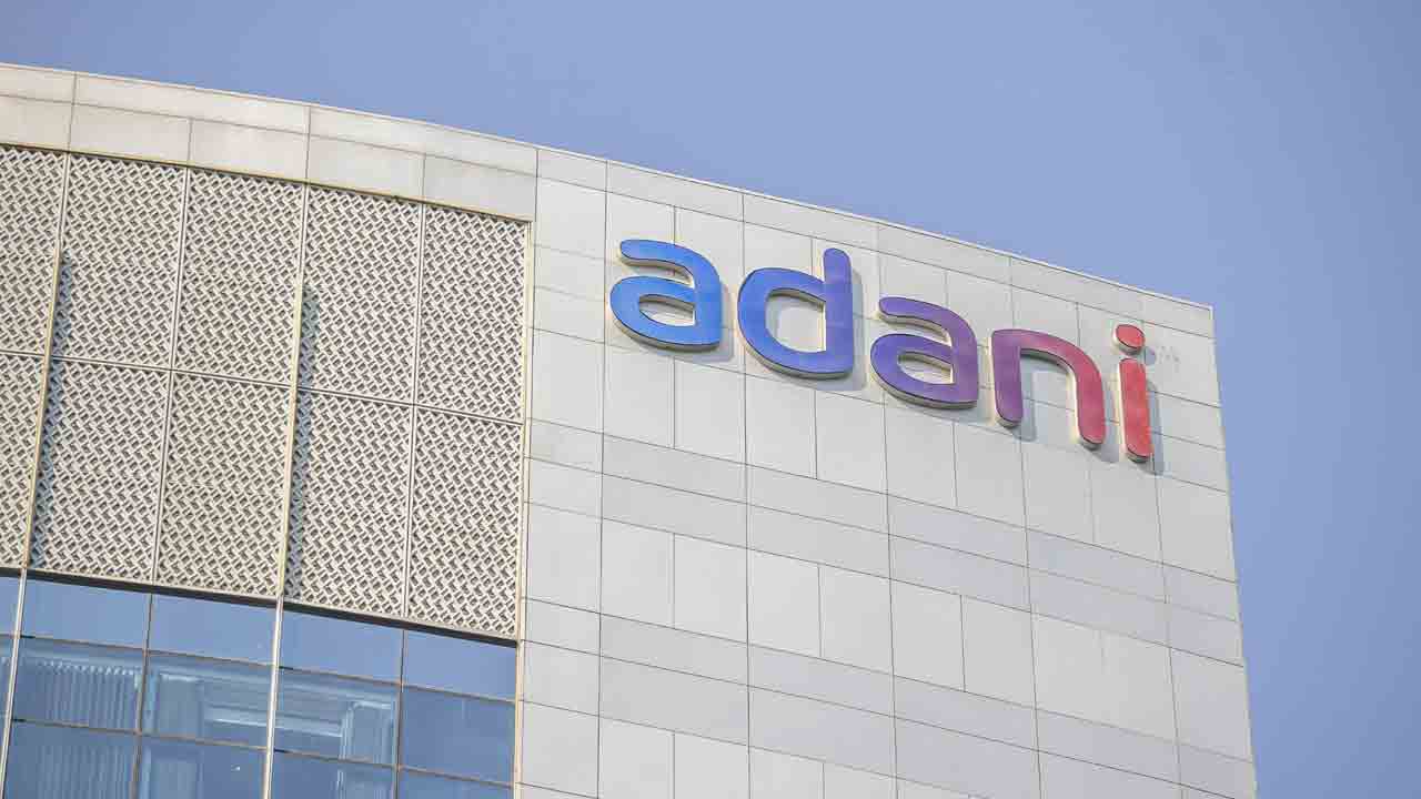 అదానీ బాండ్లకు యమక్రేజ్‌.. జారీ చేసిన 45 నిమిషాల్లోనే రూ1,000 కోట్ల బాండ్ల అమ్మకం