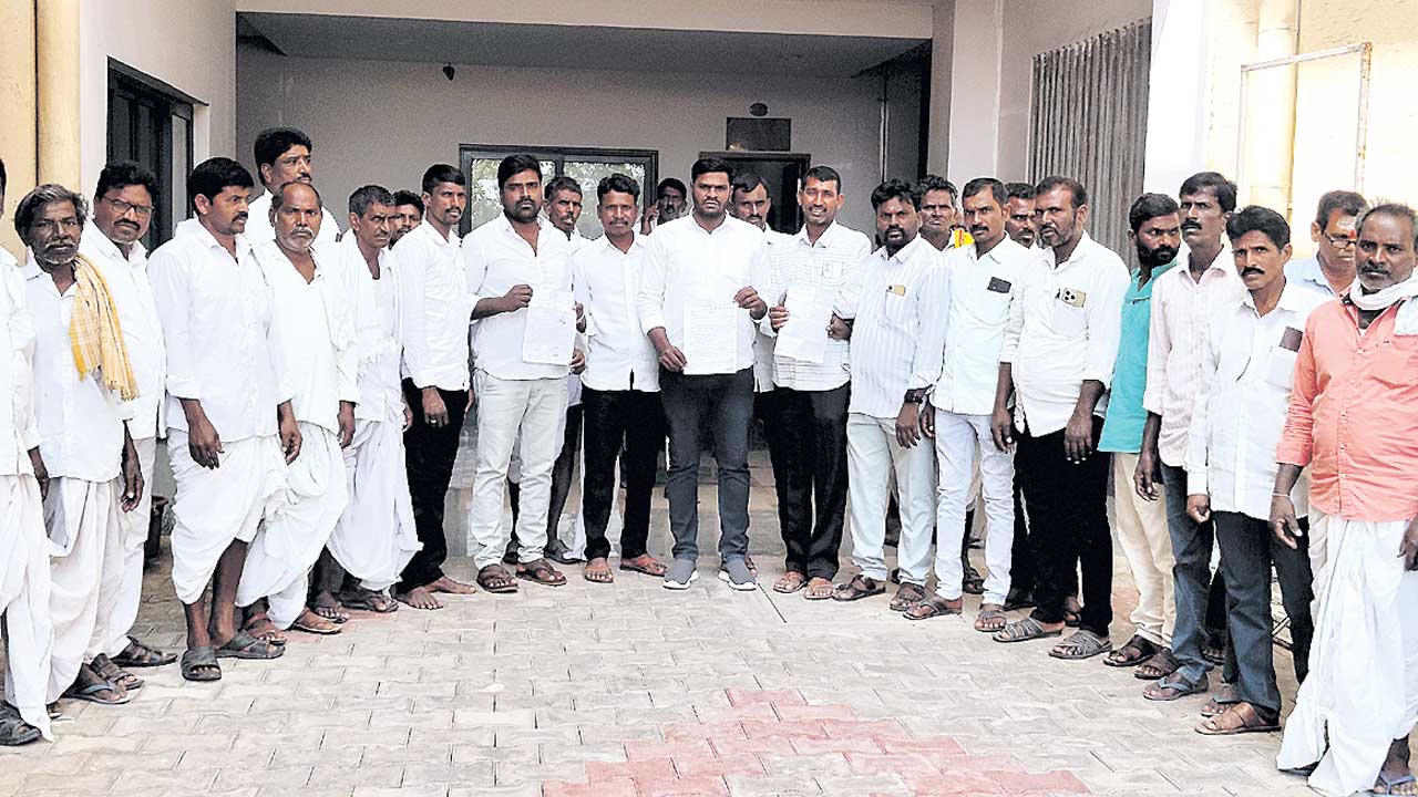 అర్జీల వెల్లువ