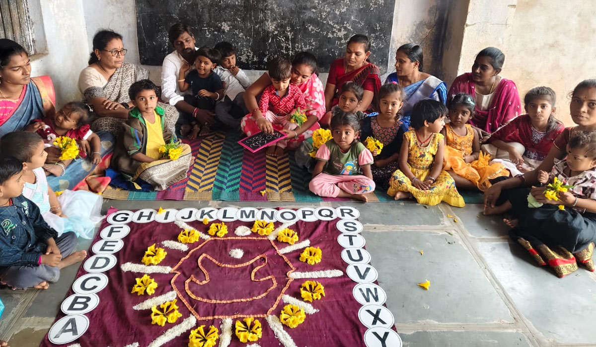 Literacy training | కాల్వశ్రీరాంపూర్‌ అంగన్వాడీ కేంద్రంలో అక్షరాభ్యాసం