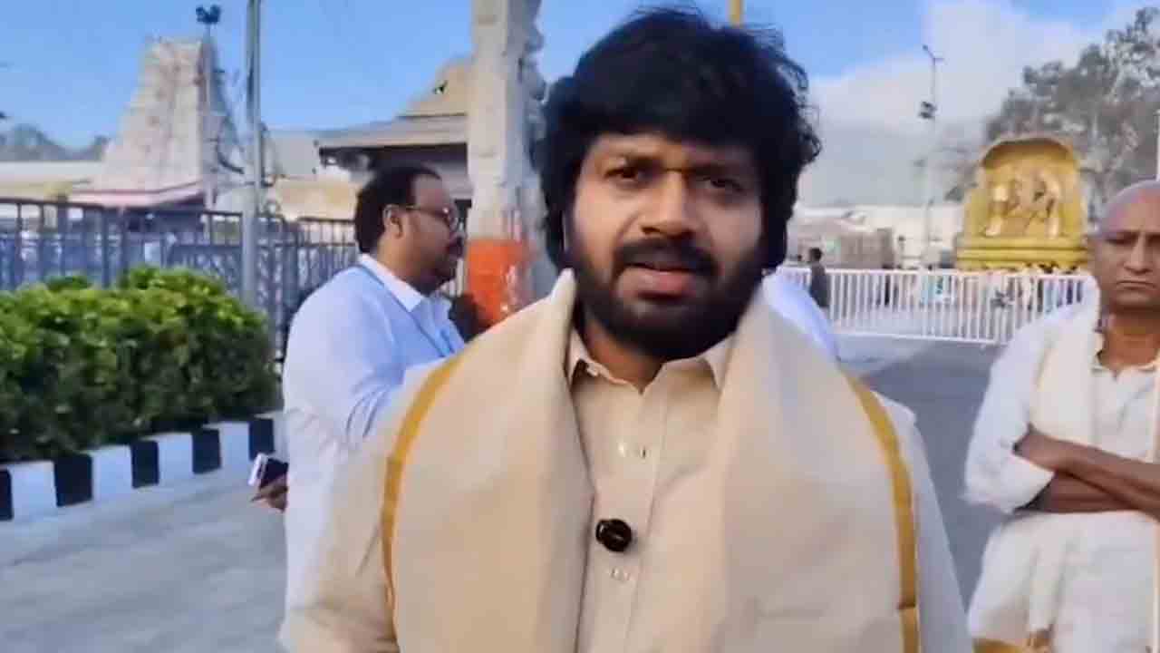 Anil Ravipudi | తిరుమలలో అనిల్ రావిపూడి.. త్వరలోనే కొత్త ప్రాజెక్ట్ ప్రకటన.!
