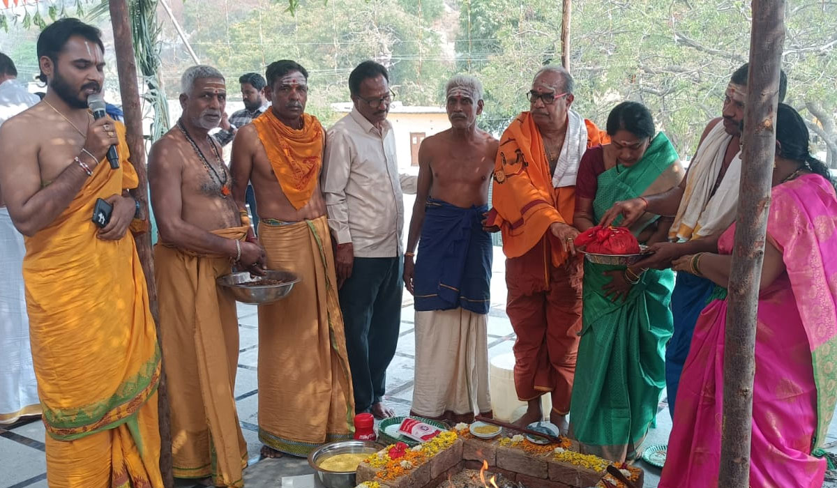 Challur | చల్లూరులో వైభవోపేతంగా మహాలింగేశ్వర ఆలయ వార్షికోత్సవం