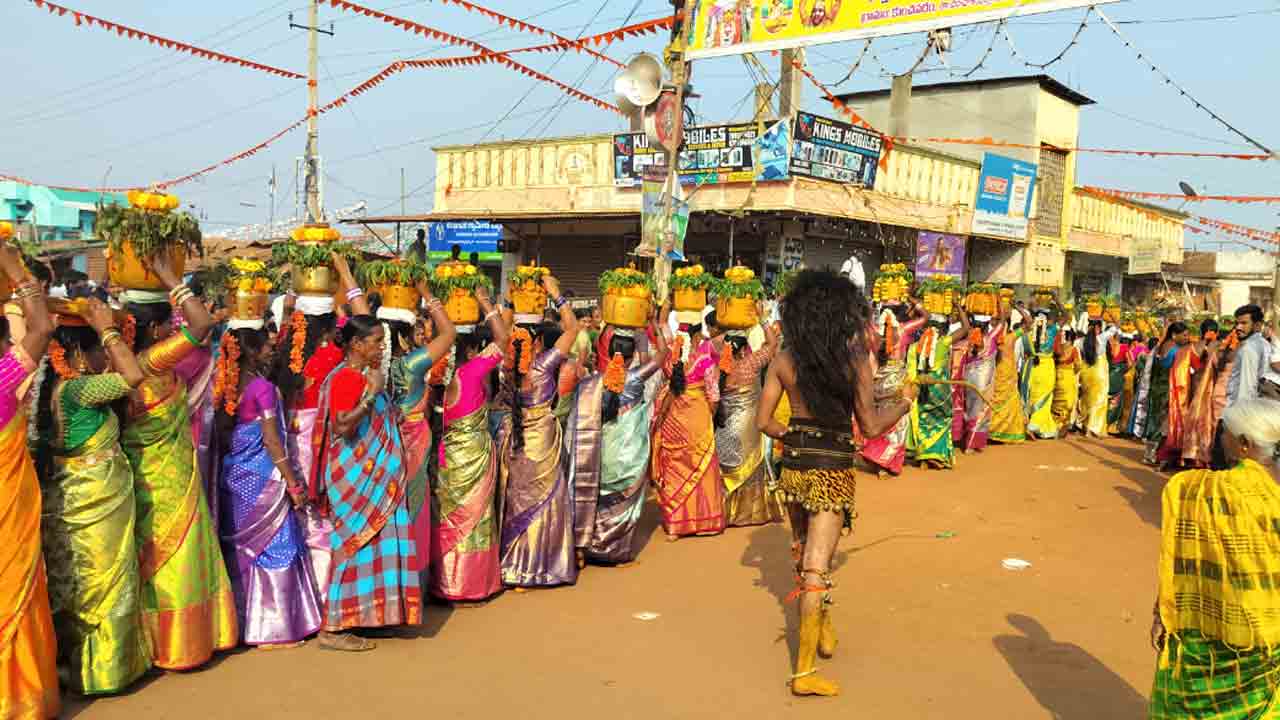Bantwaram | కుంచావరంలో అంగరంగ వైభవంగా గ్రామ దేవతల జాతర